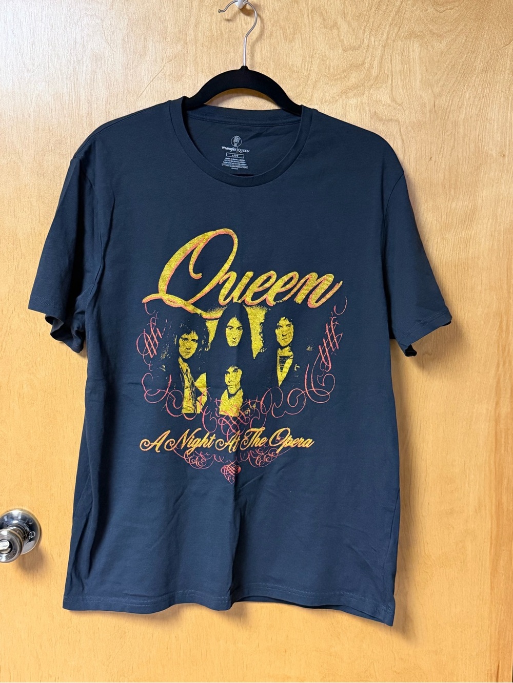 Wrangler Black Queen 'A Night At The Opera' Graphic Tee